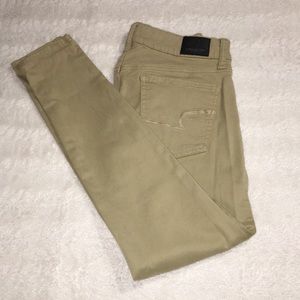 khaki pants